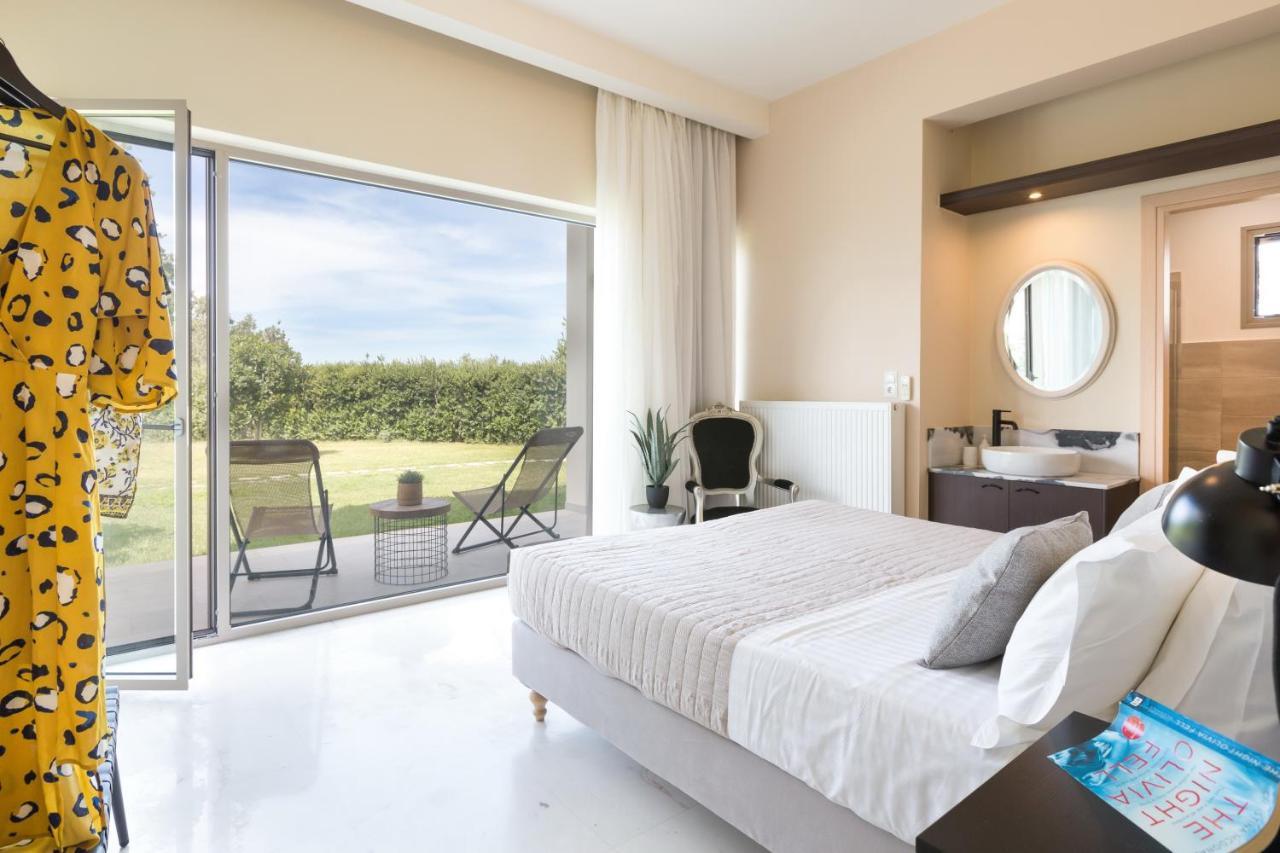 Lux Villa Mia With Heated Pool, 2Km To Beach & Childrens Area! Mikro Metochi Екстериор снимка