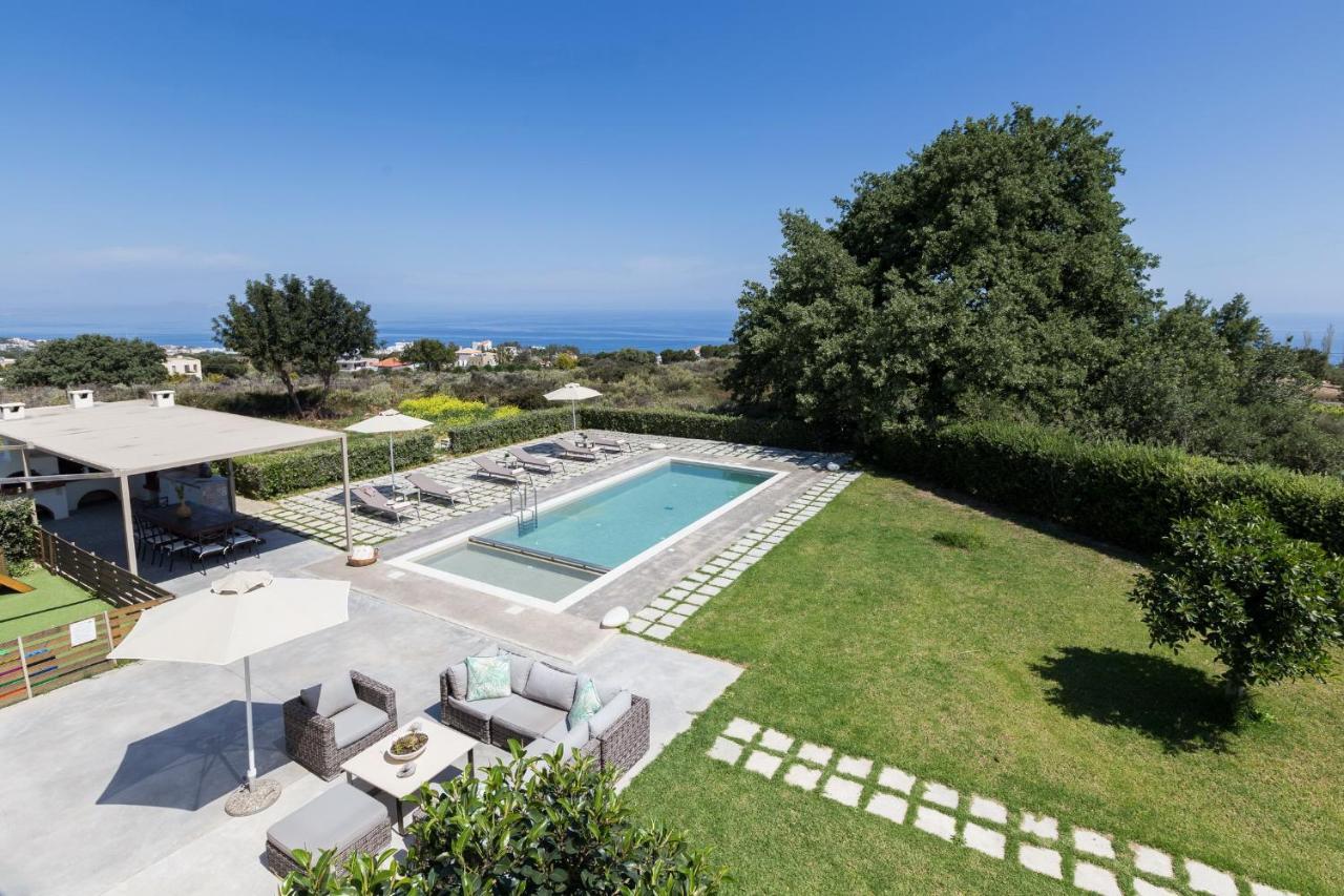 Lux Villa Mia With Heated Pool, 2Km To Beach & Childrens Area! Mikro Metochi Екстериор снимка