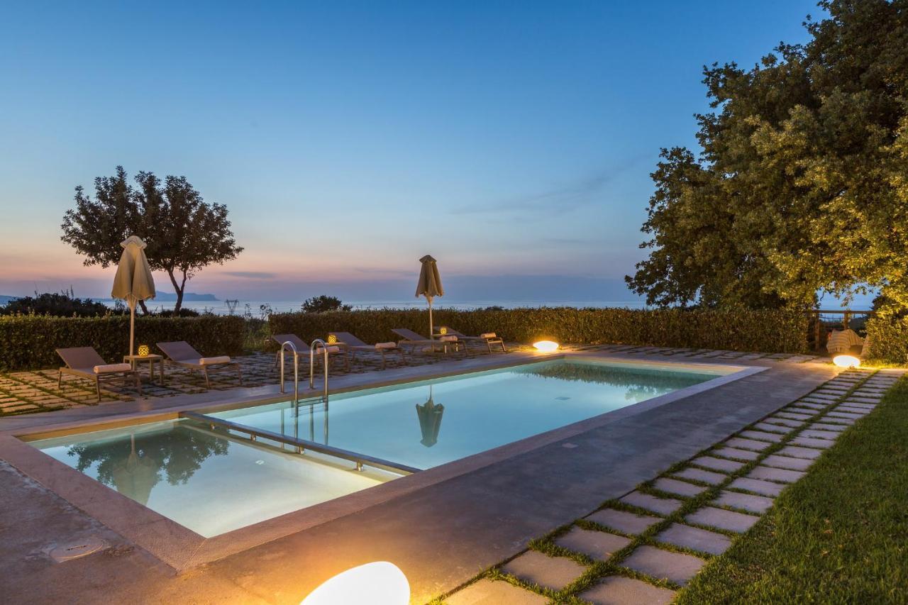 Lux Villa Mia With Heated Pool, 2Km To Beach & Childrens Area! Mikro Metochi Екстериор снимка