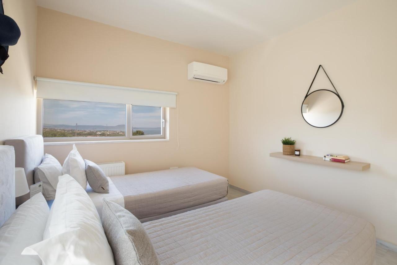 Lux Villa Mia With Heated Pool, 2Km To Beach & Childrens Area! Mikro Metochi Екстериор снимка