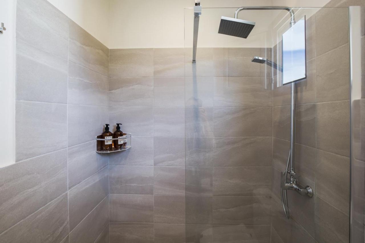 Lux Villa Mia With Heated Pool, 2Km To Beach & Childrens Area! Mikro Metochi Екстериор снимка